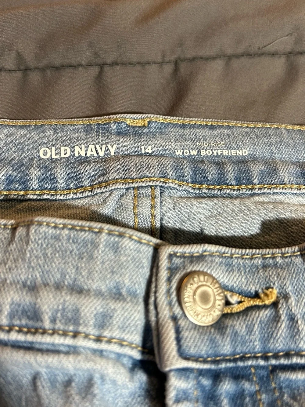 Old Navy Light Wash  WOW Boyfriend Jeans - Picture 3 of 8